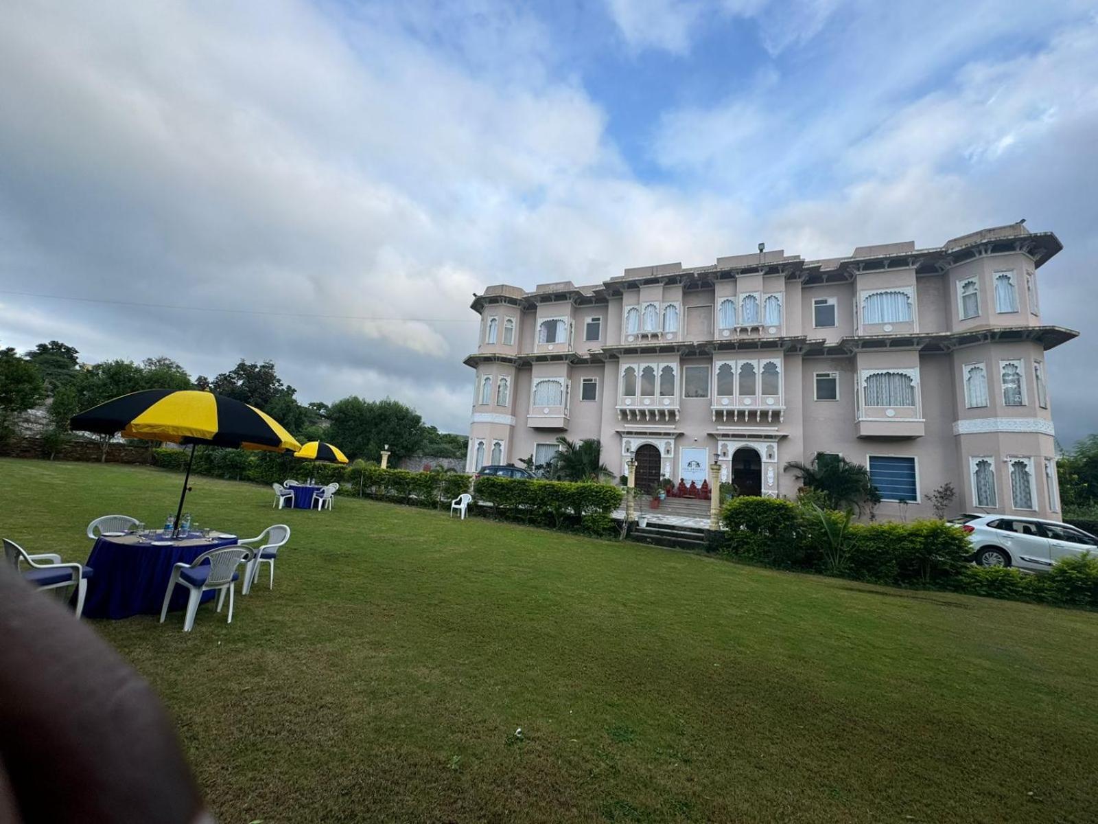 Jag Aravali Resort Udaipur By Naina Staycation - Best For Corporate Events - Family Parties - Mice 외부 사진