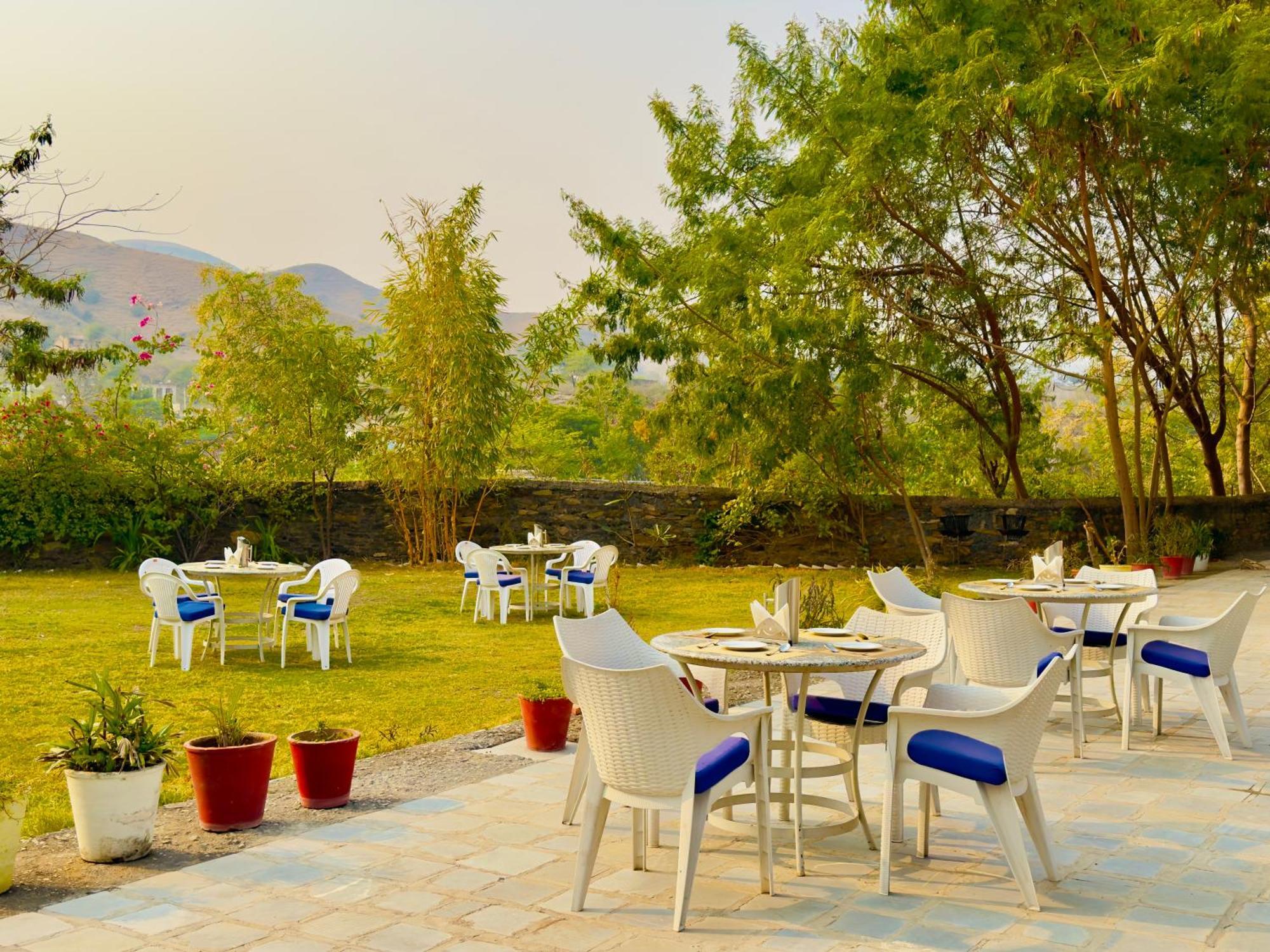Jag Aravali Resort Udaipur By Naina Staycation - Best For Corporate Events - Family Parties - Mice 외부 사진
