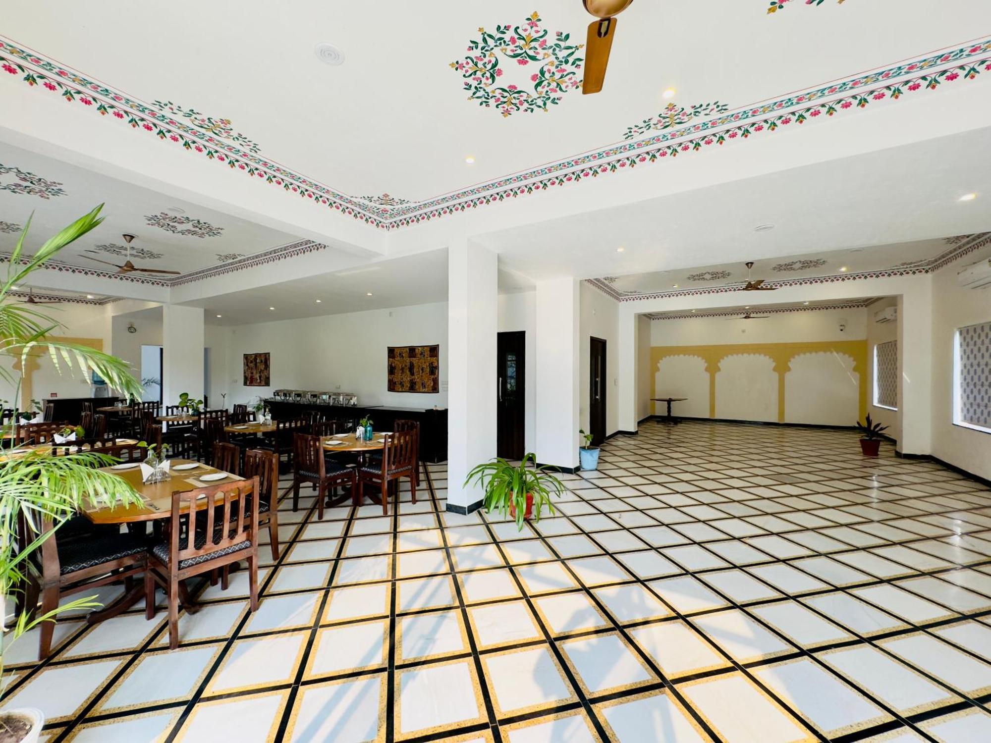 Jag Aravali Resort Udaipur By Naina Staycation - Best For Corporate Events - Family Parties - Mice 외부 사진