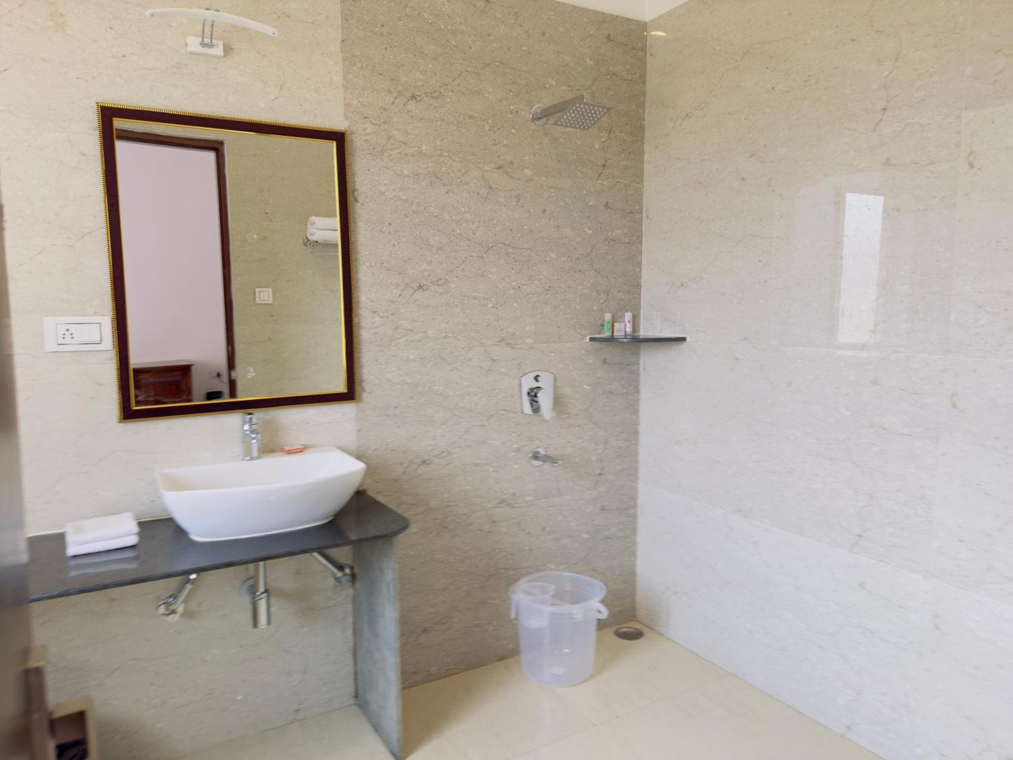 Jag Aravali Resort Udaipur By Naina Staycation - Best For Corporate Events - Family Parties - Mice 외부 사진
