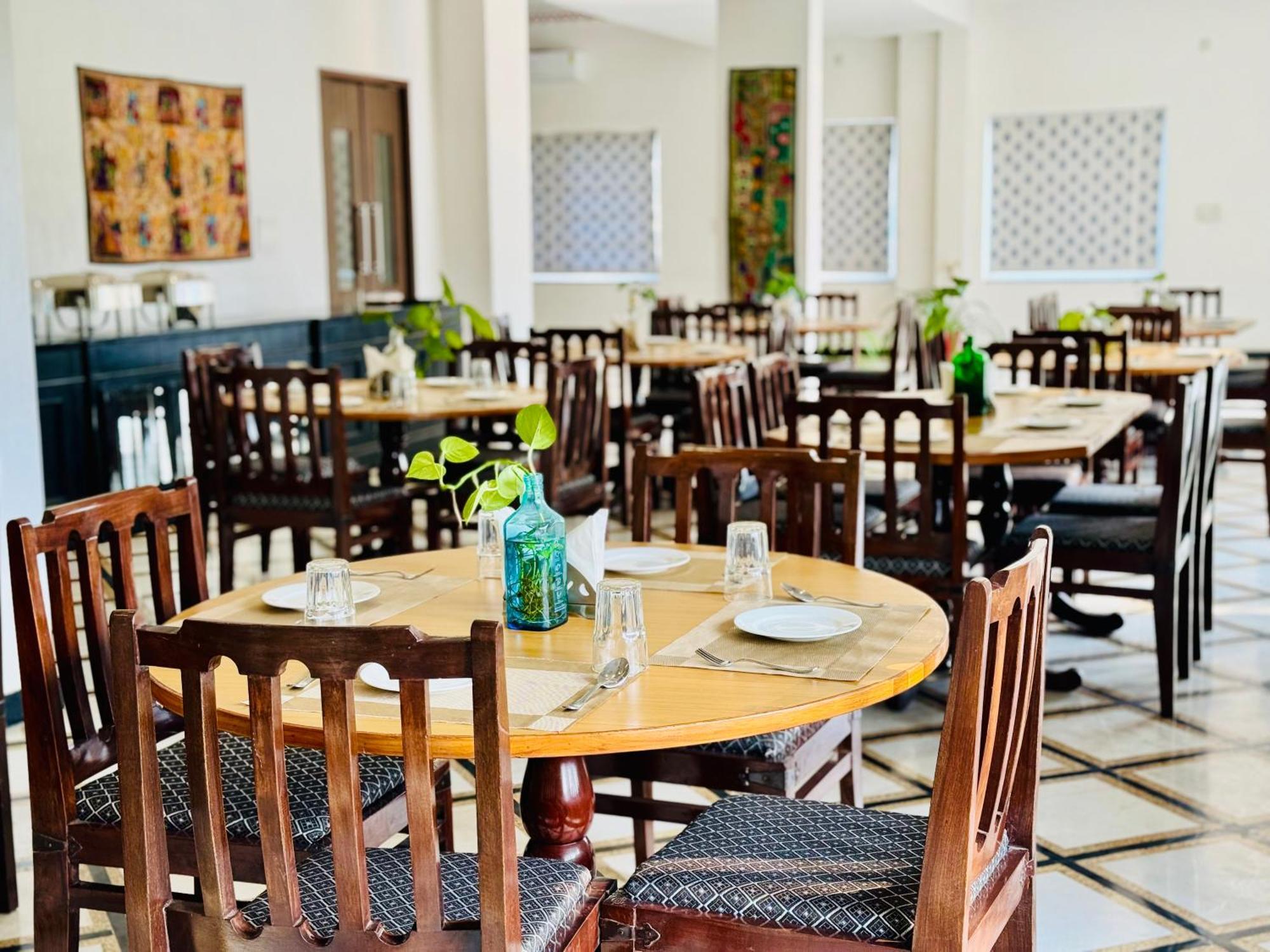 Jag Aravali Resort Udaipur By Naina Staycation - Best For Corporate Events - Family Parties - Mice 외부 사진